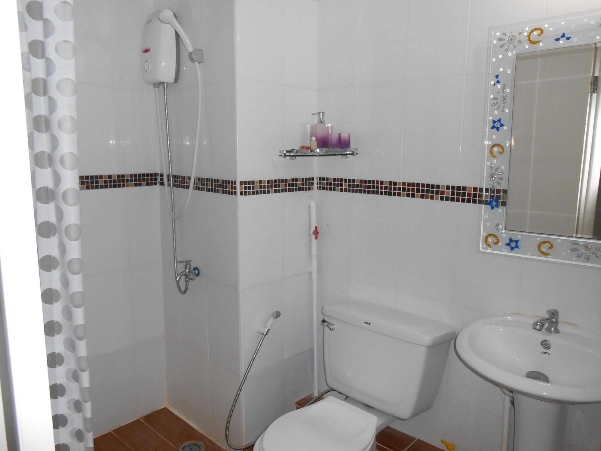 Mt-Room Pakkret Kültér fotó