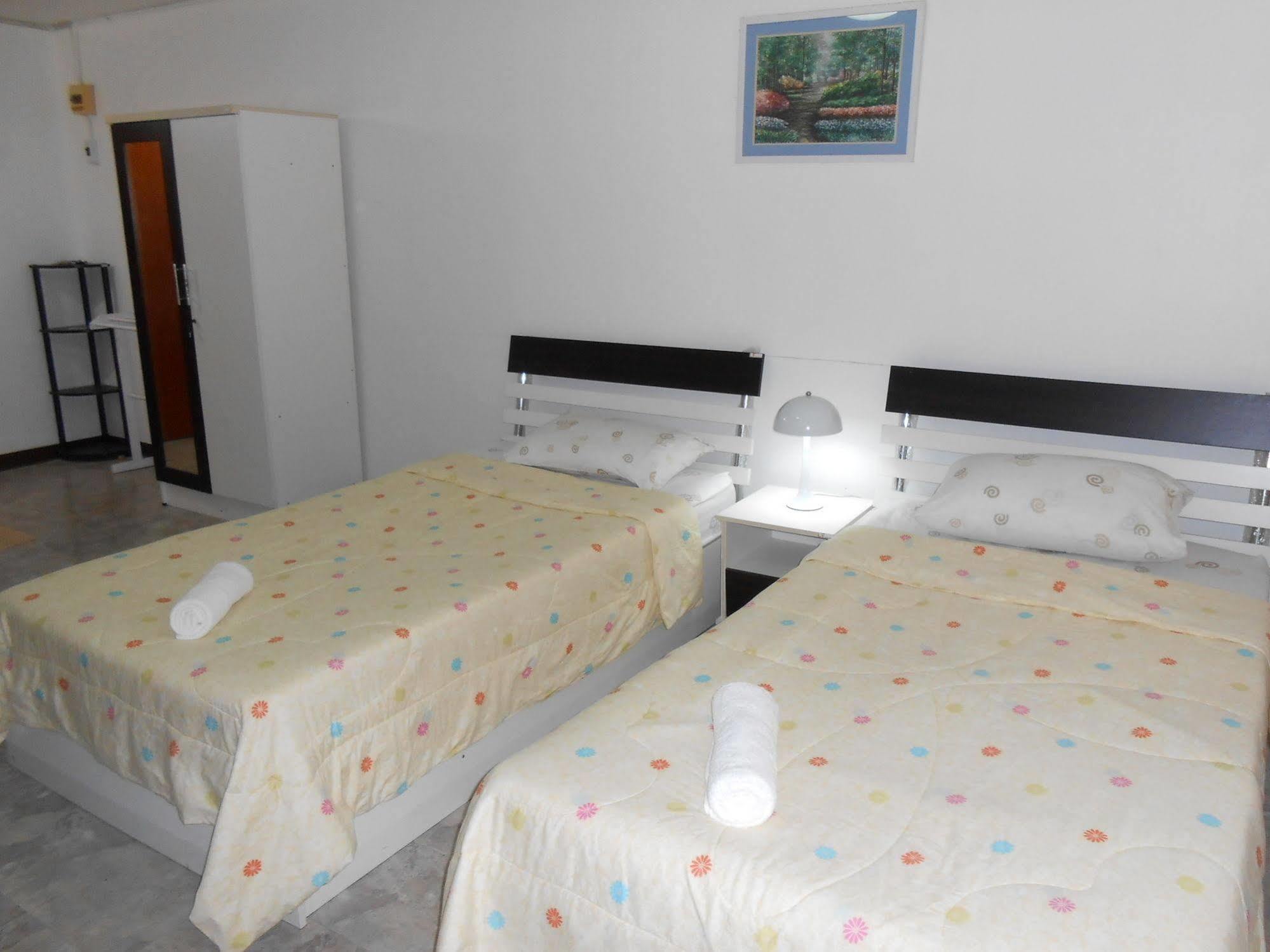 Mt-Room Pakkret Kültér fotó