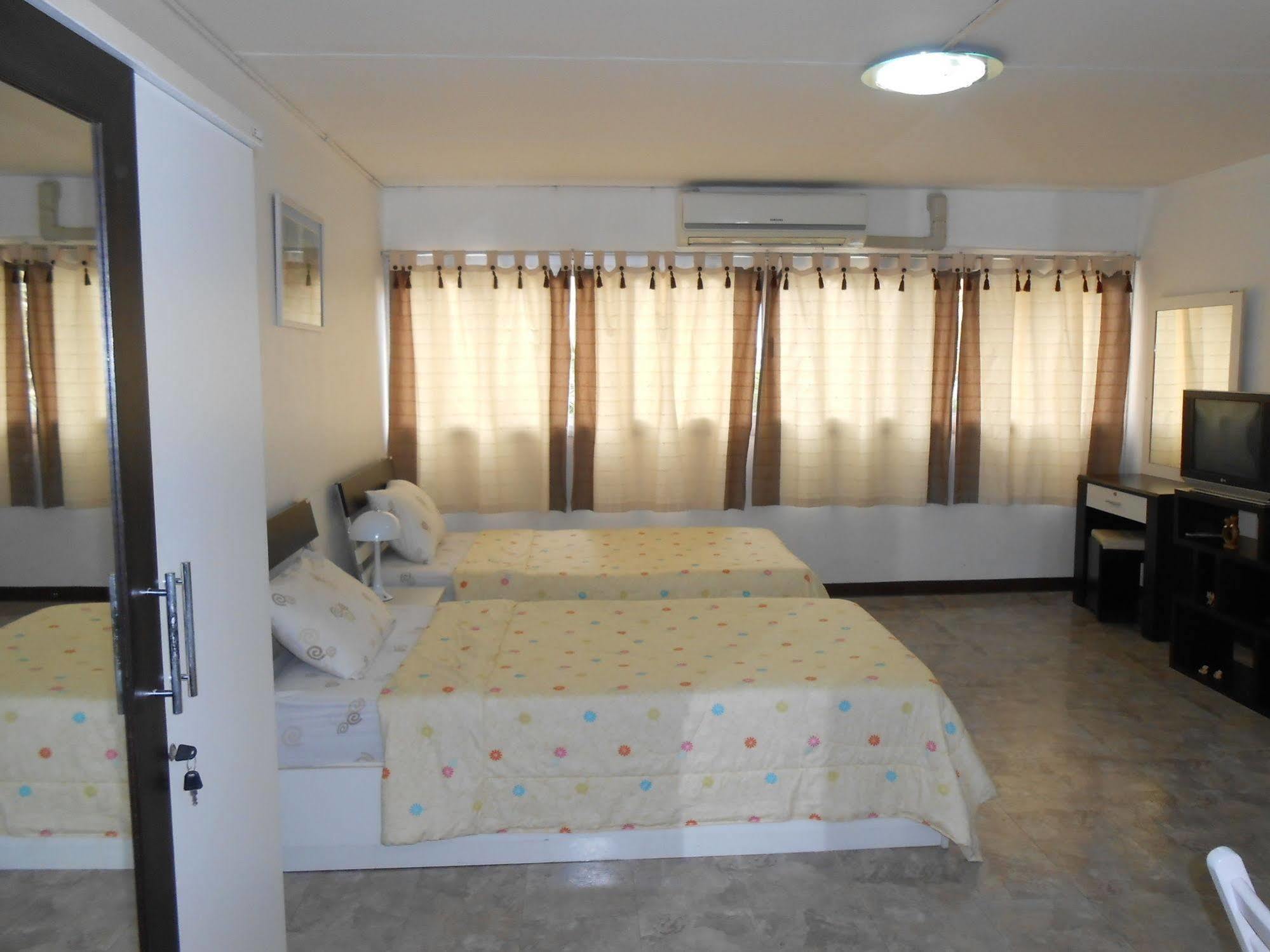 Mt-Room Pakkret Kültér fotó